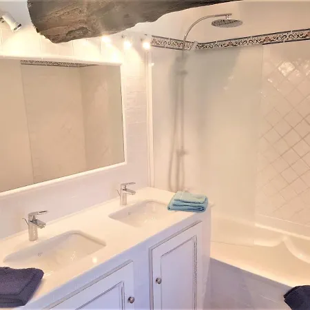 With Charm, Quiet, Kitchen, Sw Pool. جراس